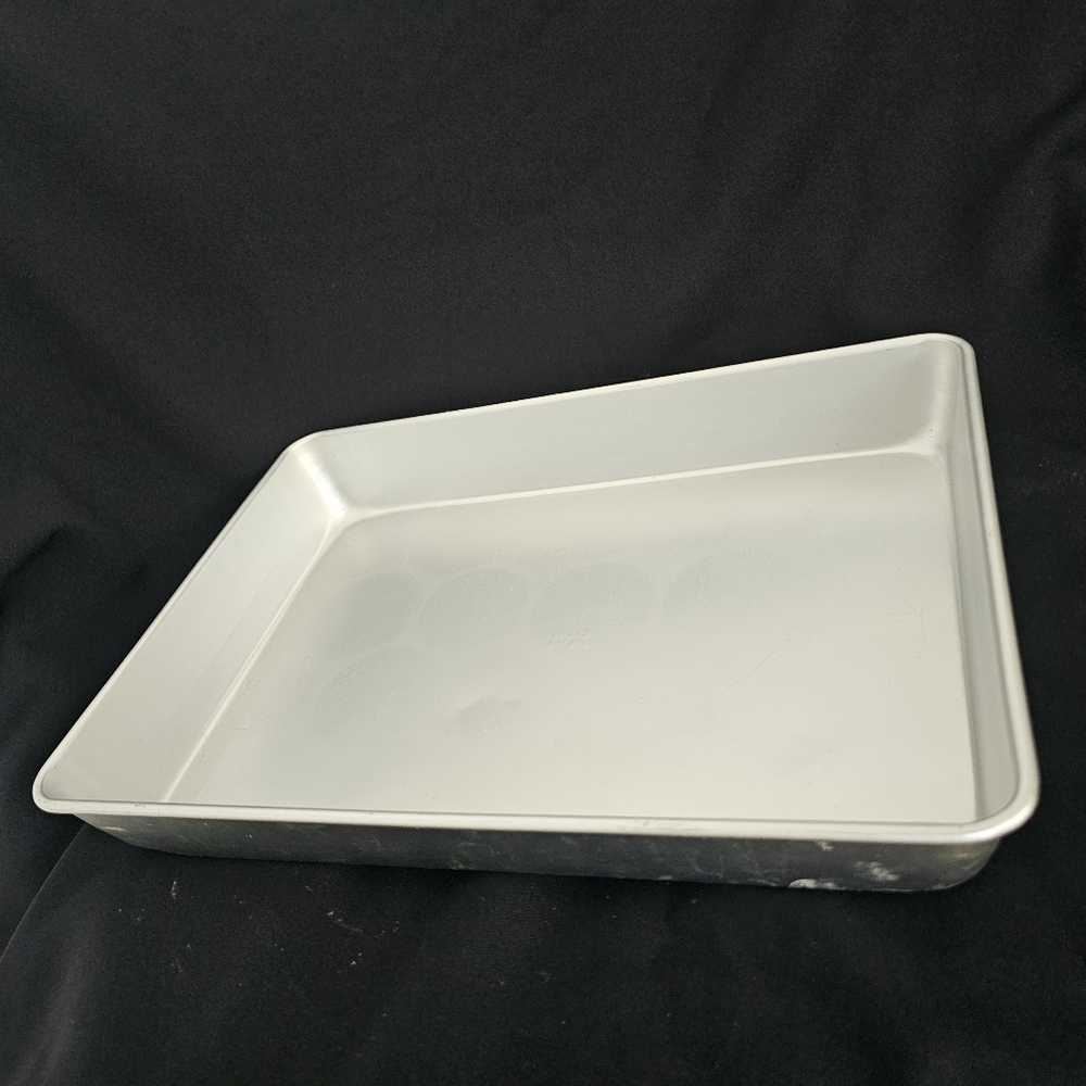 Cake pan 12x8